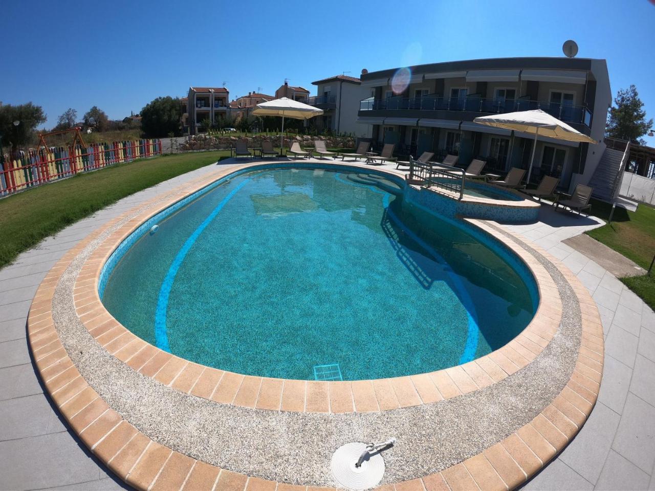 Finikas Garden Beach Resort Nikiti المظهر الخارجي الصورة